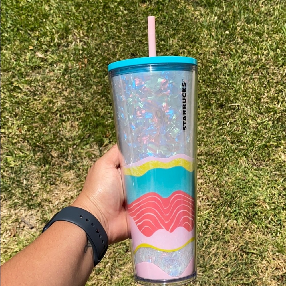 Starbucks RARE SPRING 2020 WAVY LAYERS COLD CUP